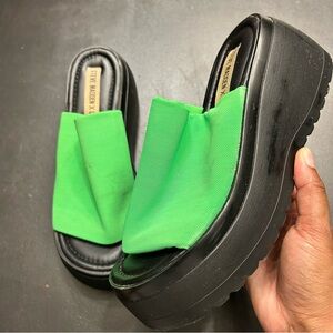 Steve Madden Slinky Green Slide Chunky Platform Sandals 90s Style